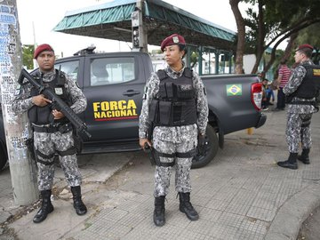 Onda de violência fez com que empresas reduzissem número de ônibus em circulação