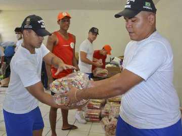 Sistema Fecomércio doa alimentos e utensílios às vítimas das chuvas de Parnaíba