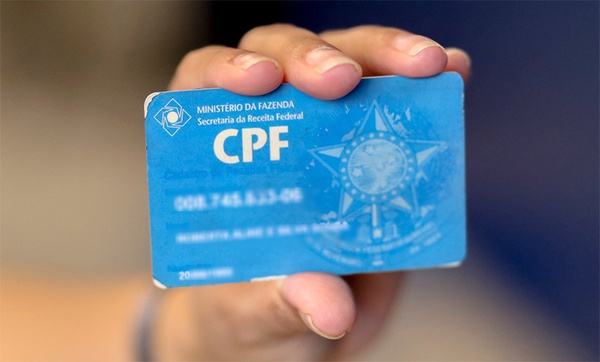 Justiça derruba exigência de regularizar CPF para receber auxílio de R$ 600