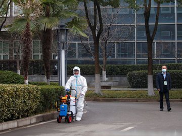 Eles consideram missão a Wuhan início do caminho para desvendar covid