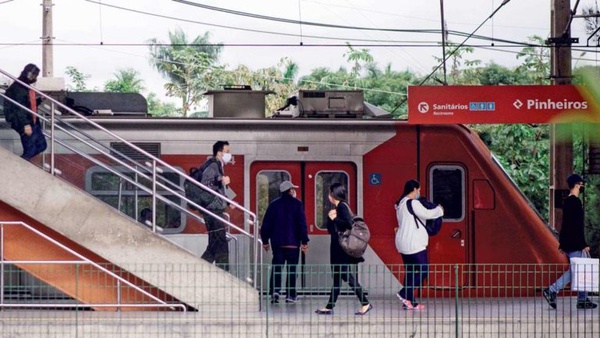 Correr risco para trabalhar fora durante a pandemia: questão complexa.