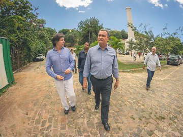 O governador baiano amplia medidas e diz que Bolsonaro mente sobre repasse ao estado