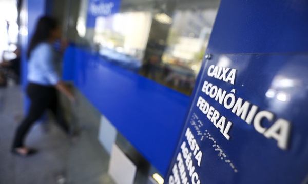 A medida só entrará em vigor em agosto porque o Conselho Curador do FGTS deu 90 dias para que as instituições financeiras se adaptem.