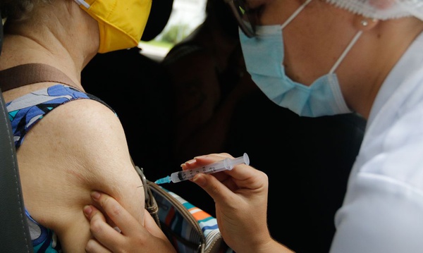 Entre as condições neurológicas crônicas estão doenças cerebrovasculares