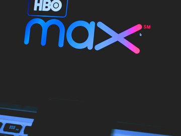 HBO Max alfineta Netflix e incentiva compartilhamento de senha