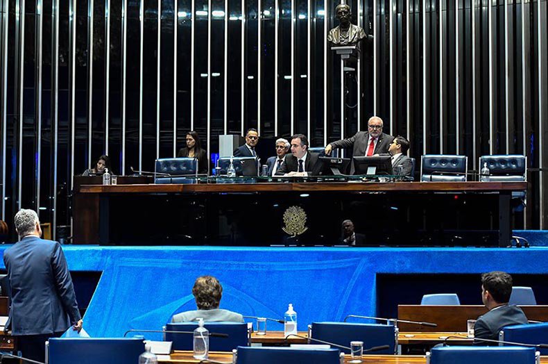 Senado Federal Aprova Reajuste Salarial Para Presidente Vice