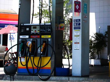 Troca de gasolina por etanol pode não ser vantajosa para o consumidor