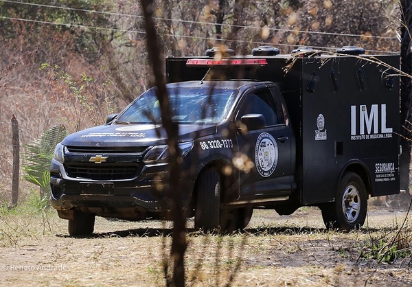 Homem é assassinado e grávida de 8 meses é baleada em Pedro II