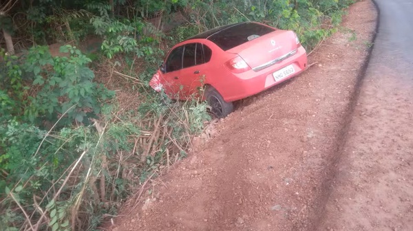 Homem de 56 anos morre após colidir de frente com carro em Teresina; motorista fugiu do local