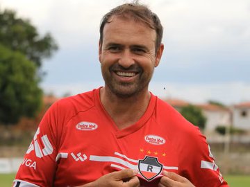 Sidney Moraes, técnico do River-PI