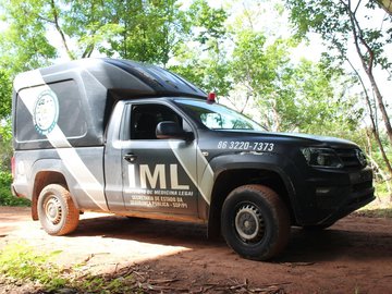 Viatura do Instituto Médico Legal (IML) do Piauí